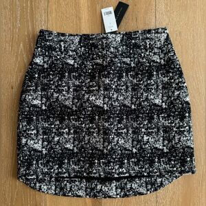 Black Friday Sale Until 12/2 - Banana Republic Black White Tweed Mini -Petite 6